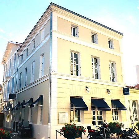 Hotel 2 Etoiles Et Restaurant Le Galet Bleu Fouras Dış mekan fotoğraf